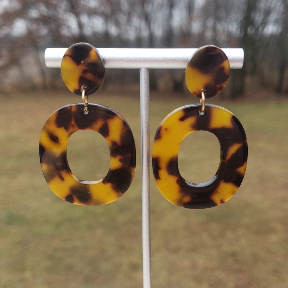 49. Tortiose Shell Dangle Stud Earrings - Picture 1 of 5